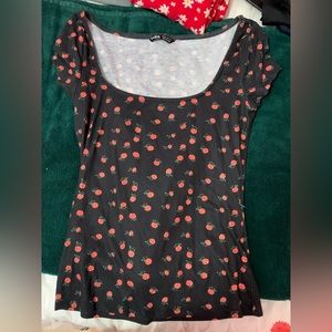 black floral sweetheart neck top